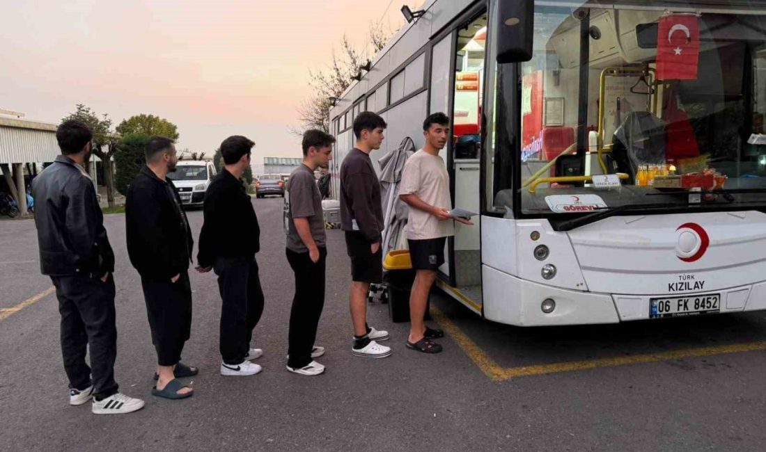 Öğrencilerden Kızılay’a kan bağışı Düzce Gençlik ve Spor İl Müdürlüğü’ne bağlı Hafız Hasan Şen