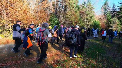 Sakarya Büyükşehir Belediyesi tarafından düzenlenen Sonbahar Doğa Yürüyüşleri, Pamukova’da yer
