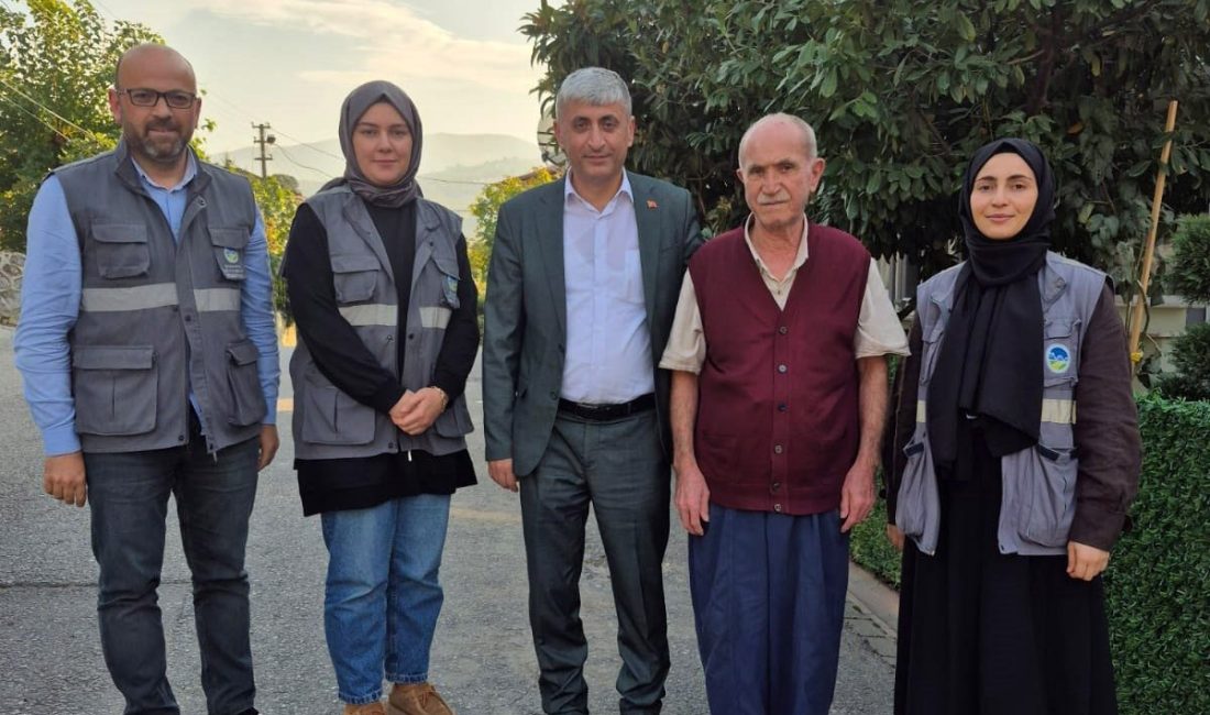 Sakarya Büyükşehir şehit ve gazi yakınlarını yalnız bırakmıyor Sakarya Büyükşehir Belediyesi, sosyal belediyecilik anlayışıyla şehit ve gazi ailelerinin