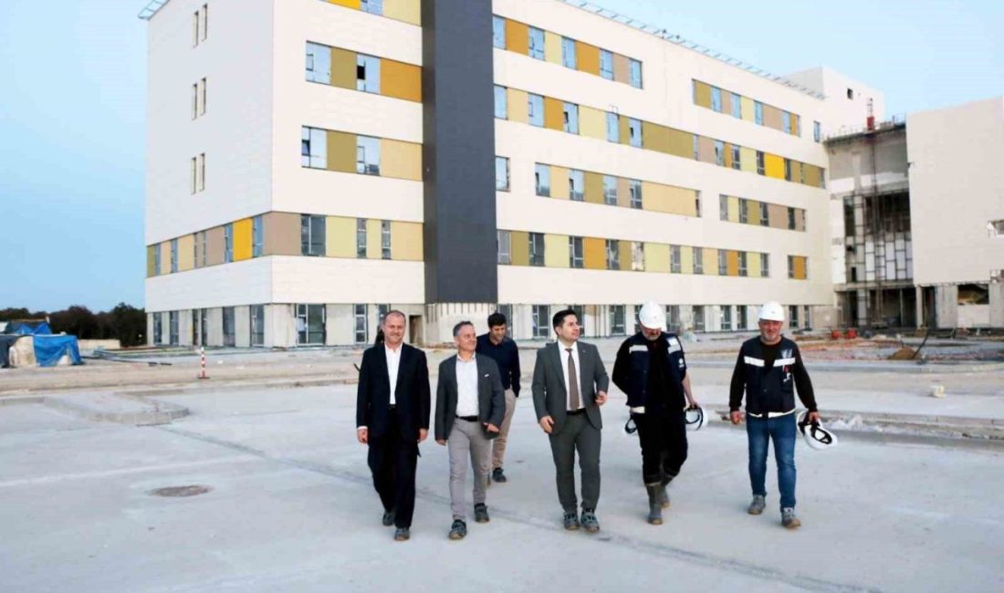 Yapımı devam eden Sakarya Şehir Hastanesi projesinde çalışmalar hız kesmeden