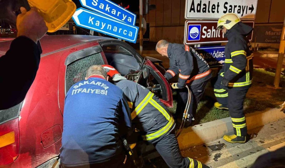 Sakarya’da iki otomobil çarpıştı: 5 yaralı Sakarya’nın Karasu ilçesinde iki otomobilin çarpışması neticesinde meydana gelen trafik