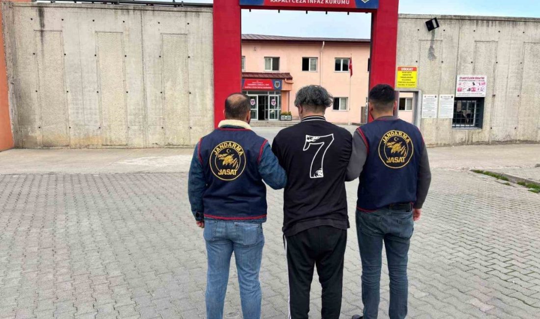 Sakarya’da jandarma suçlulara göz açtırmadı: 1 haftada 307 aranan şahıs yakalandı Sakarya’da jandarma ekiplerince aranan şahısların yakalanmasına yönelik yürütülen çalışmalar çerçevesinde