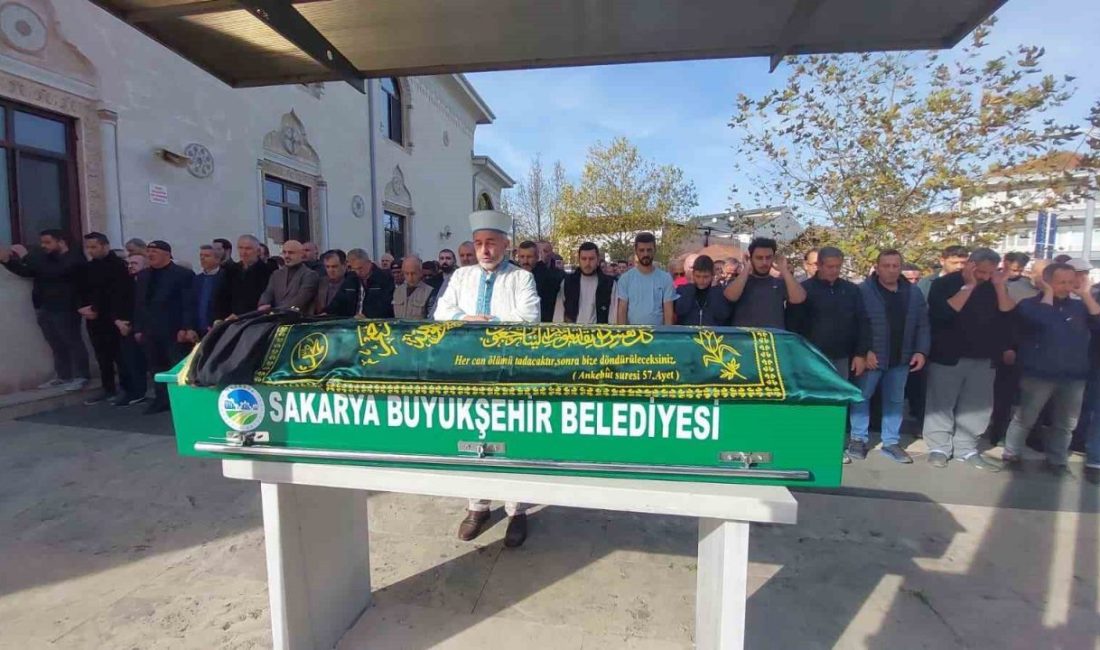 Sakarya’nın Akyazı ilçesi D-140 kara yolunda sürücüsünün kontrolünden çıkarak metrelerce
