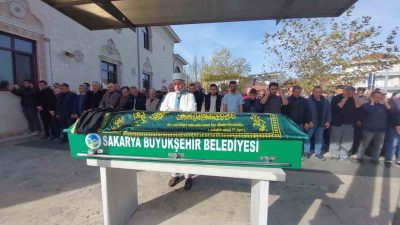 Sakarya’nın Akyazı ilçesi D-140 kara yolunda sürücüsünün kontrolünden çıkarak metrelerce