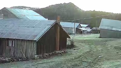 Sakarya’nın yüksek kesimlerinde mevsimin ilk karı etkili oldu. Şehrin en