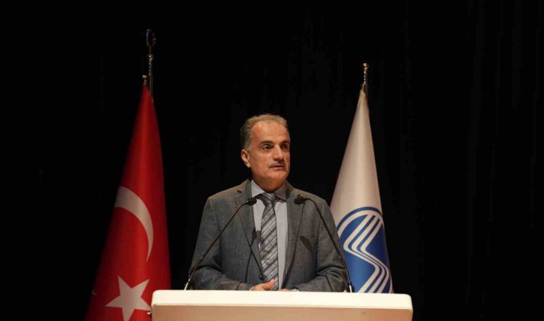 Sakarya Üniversitesinde bilimsel üretkenliğiyle öne çıkan akademisyenler ödüllerini aldı. Sakarya