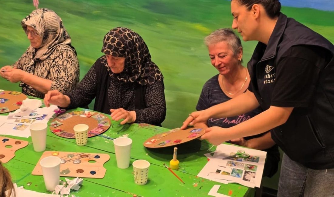 Kocaeli Büyükşehir Belediyesi bünyesinde 60 yaş ve üzeri vatandaşlara hizmet