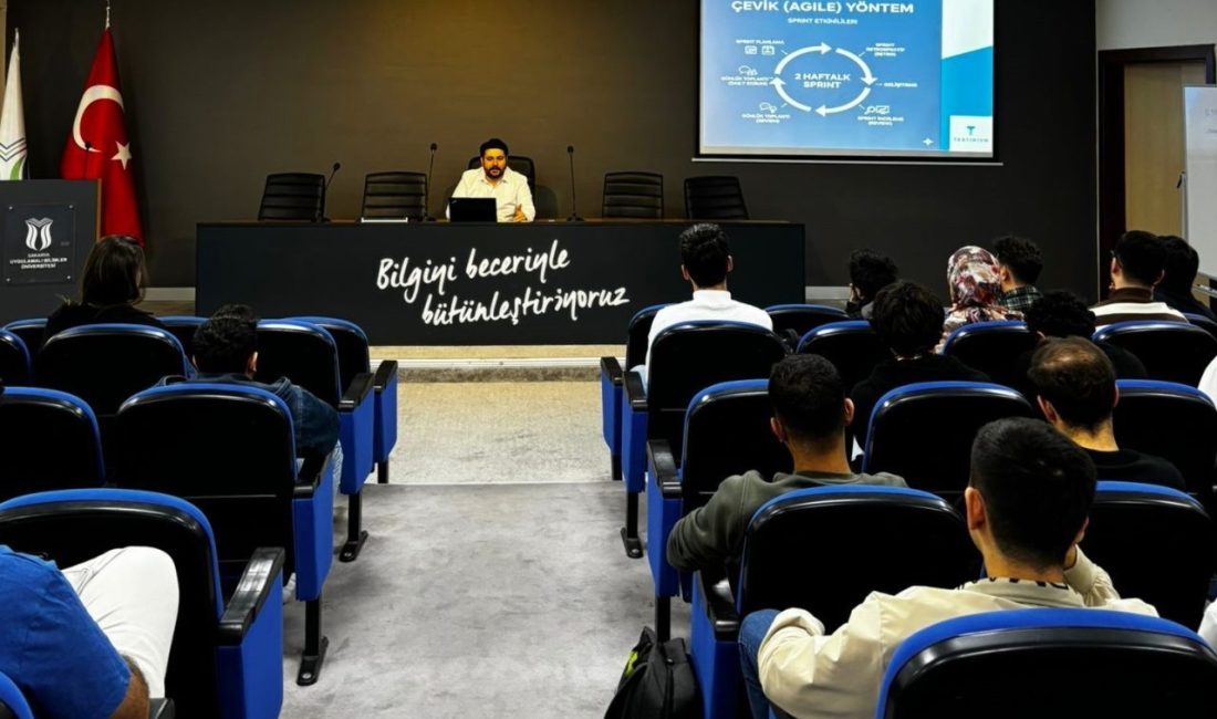 Sektörle Buluşma etkinliğinde yazılım konuşuldu SUBÜ Bilişim Teknolojileri Topluluğu ile Teknofest Topluluğu’nun ortaklaşa düzenlediği ‘Sektörle