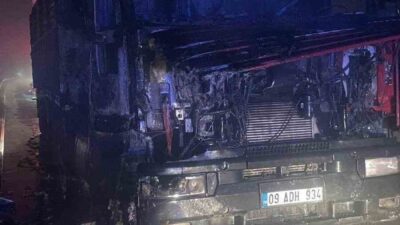 Bilecik’te seyir halinde bir anda alev alan tır kül oldu