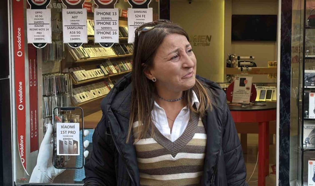 Sokağın maskotu “Waffle” ekipler tarafından barınağa götürülünce gözyaşı döktü Bolu’da sokağın maskotu haline gelen, esnafın ve vatandaşların beslediği ‘Waffle’