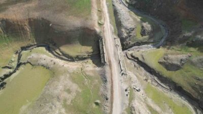 Yalova’da doluluk oranı kritik seviyelere düşen Gökçe Barajı’nda suların çekilmesiyle