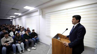 SUBÜ’de İŞKUR’un ‘Gençlik Programı’ çerçevesinde işe başlayan öğrenciler için geniş