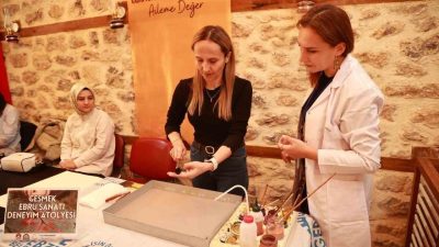 Gebze Belediyesi Kadın ve Aile Hizmetleri Müdürlüğüne bağlı GESMEK kursiyerleri,