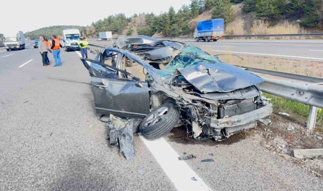 TEM Otoyolu’nun Bolu geçişinde Cankurtaran mevkiinde otomobille kamyonun çarpışması sonucu