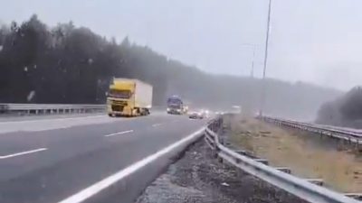 TEM Otoyolu’nun Bolu geçişinde, Gerede ilçesi Cankurtaran mevkiinde kar yağışı