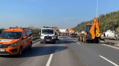 TEM Otoyolu’nun Kocaeli geçişinde seyir halindeki tır, orta bariyerleri aşarak