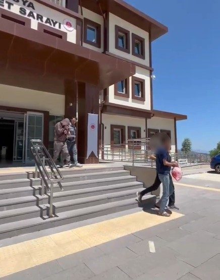 Kastamonu’nun Tosya ilçesinde uyuşturucudan tutuklanan 2 sanık, 15’er yıl hapis