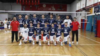 0 mağlup etti. 18 Temmuz Spor Salonu’nda oynanan müsabaka öncesi