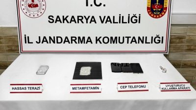 Sakarya’nın Karasu ilçesinde jandarma ekipleri tarafından gerçekleştirilen uyuşturucu operasyonunda yakalanan