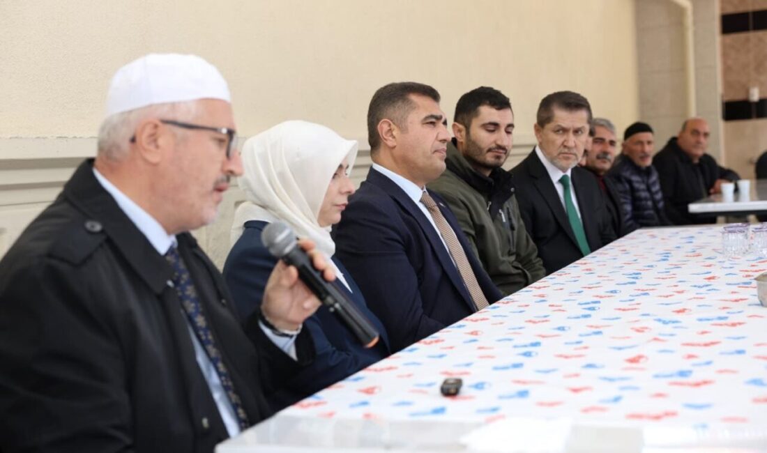 Düzce (İHA) – Düzce Valisi Selçuk Aslan, hafta sonu akrabalarını