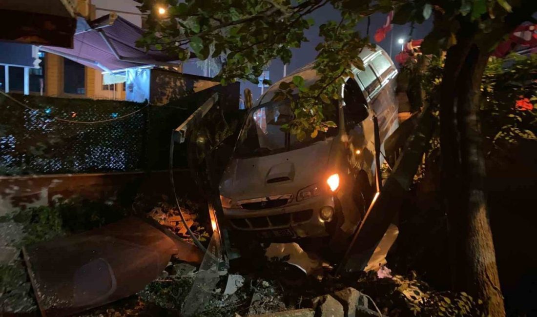 Kocaeli’nin Körfez ilçesinde meydana gelen trafik kazasında iki araç kafa