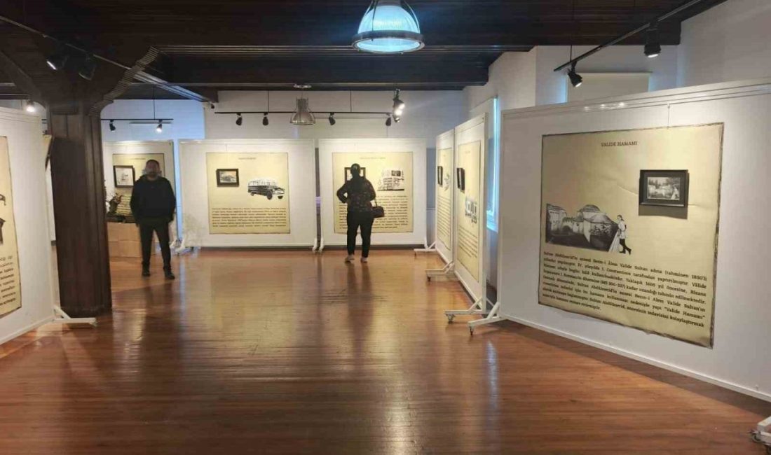 Ressam Sevgi Atamış’ın Yalova’nın tarihi mimarisini resmettiği eserlerin yer aldığı