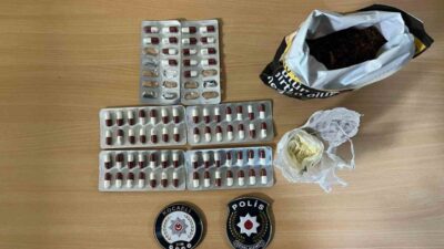 Kocaeli’nin İzmit ilçesinde polis ekiplerince 3 kişinin üstünde yapılan aramada