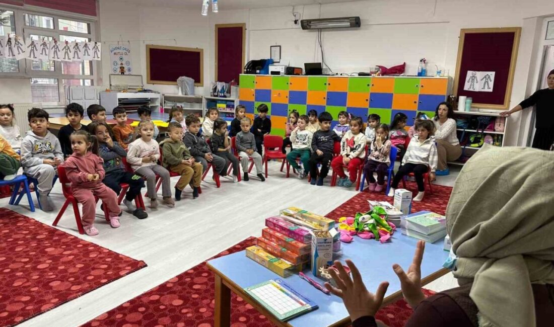 Sakarya Büyükşehir Belediyesi, Ağız ve Diş Sağlığı Haftası çerçevesinde Kocaali,