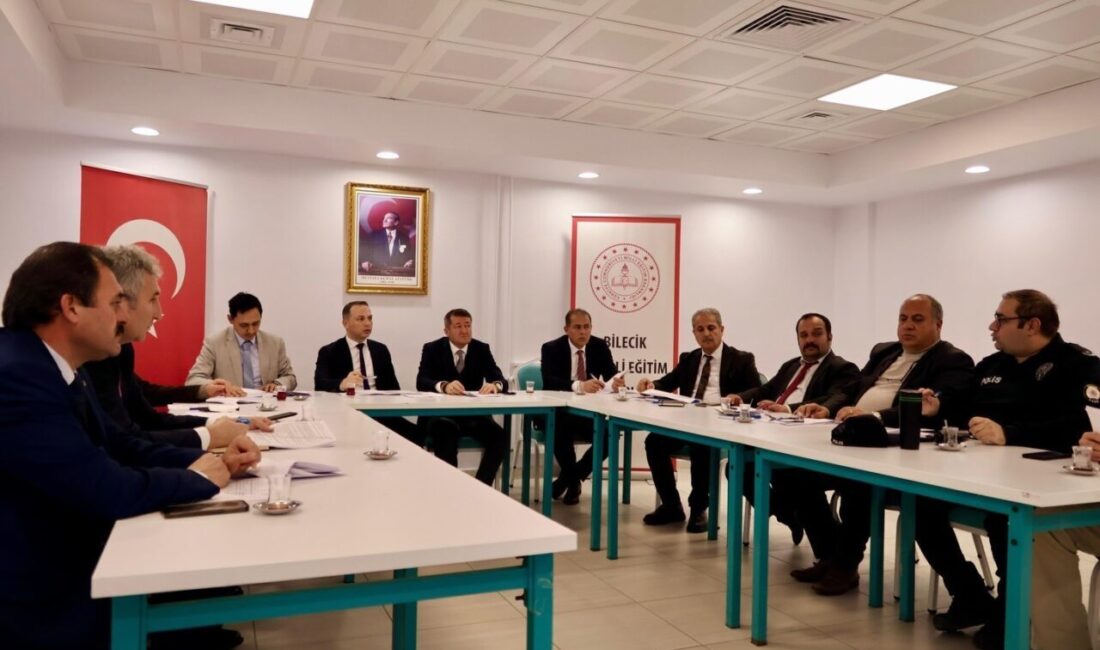 Açık öğretim sınavları için bilgilendirme toplantısı yapıldı Bilecik İl Millî Eğitim Müdürlüğü koordinasyonunda, açık öğretim sınavları için