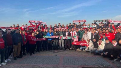 Kocaelispor’un Antalyaspor’u ağırlayacağı maç öncesinde İzmit’e gelen konuk takım taraftarı