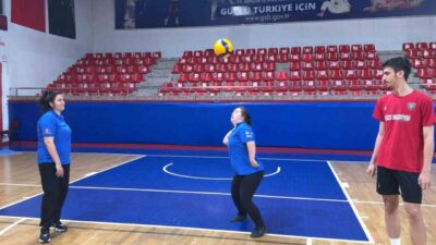 Türkiye Voleybol Federasyonu Erkekler 1. Ligi’nde mücadele eden Düzce Belediyesi