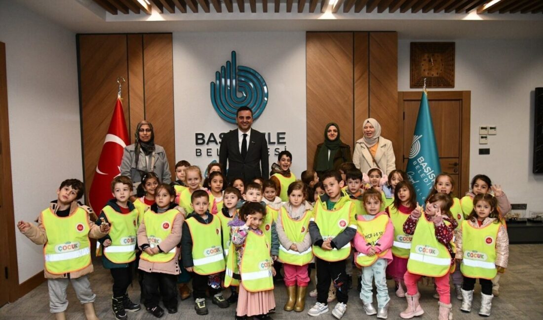 Başiskele Belediye Başkanı Yasin Özlü, ilçede eğitim gören 4-6 yaş