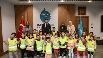 Başiskele Belediye Başkanı Yasin Özlü, ilçede eğitim gören 4-6 yaş
