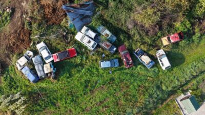 Başiskele’de çevre ve görüntü kirliliği oluşturan hurda araçların kaldırılması için