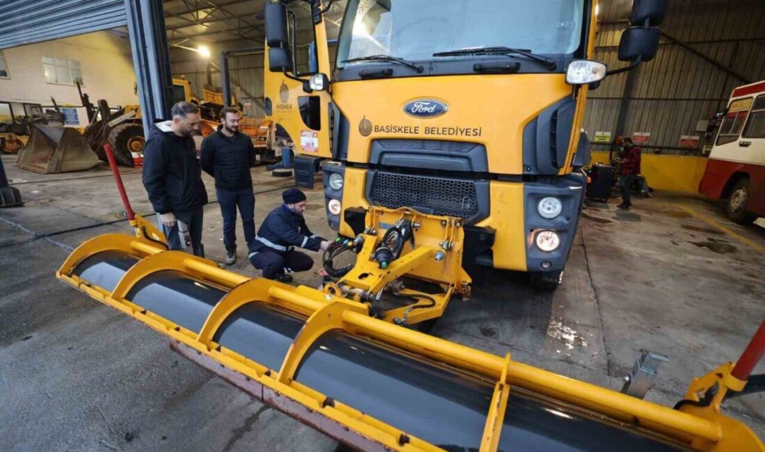 Başiskele’de beklenen kar yağışı öncesi karla mücadele hazırlıkları tamamlandı. Meteoroloji