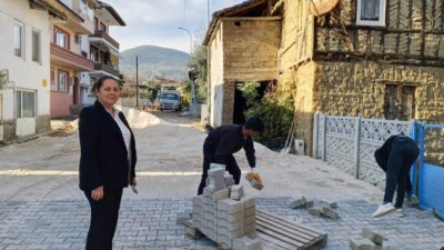 Bilecik’in Bayırköy beldesinde deforme olan caddeler yenileniyor. Bayırköy beldesinde İnönü