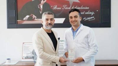 Bilecik Eğitim ve Araştırma Hastanesi’nde görev değişimi dolayısıyla plaket takdim