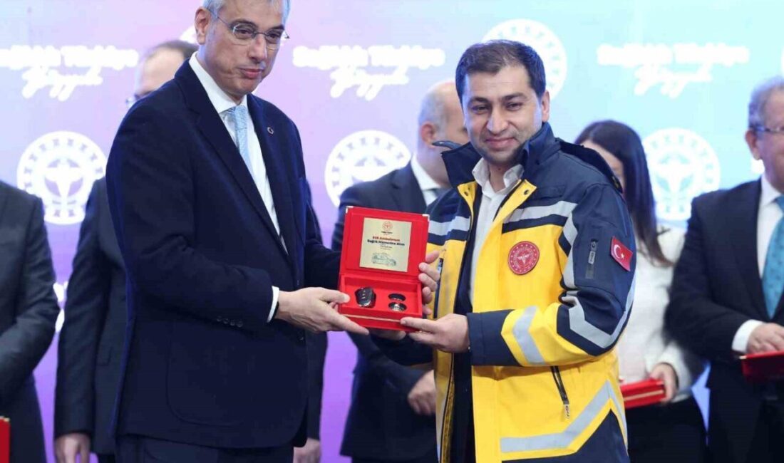 Bilecik’e 3 yeni ambulans anahtarları tahsis edildi, toplam ambulans sayısı