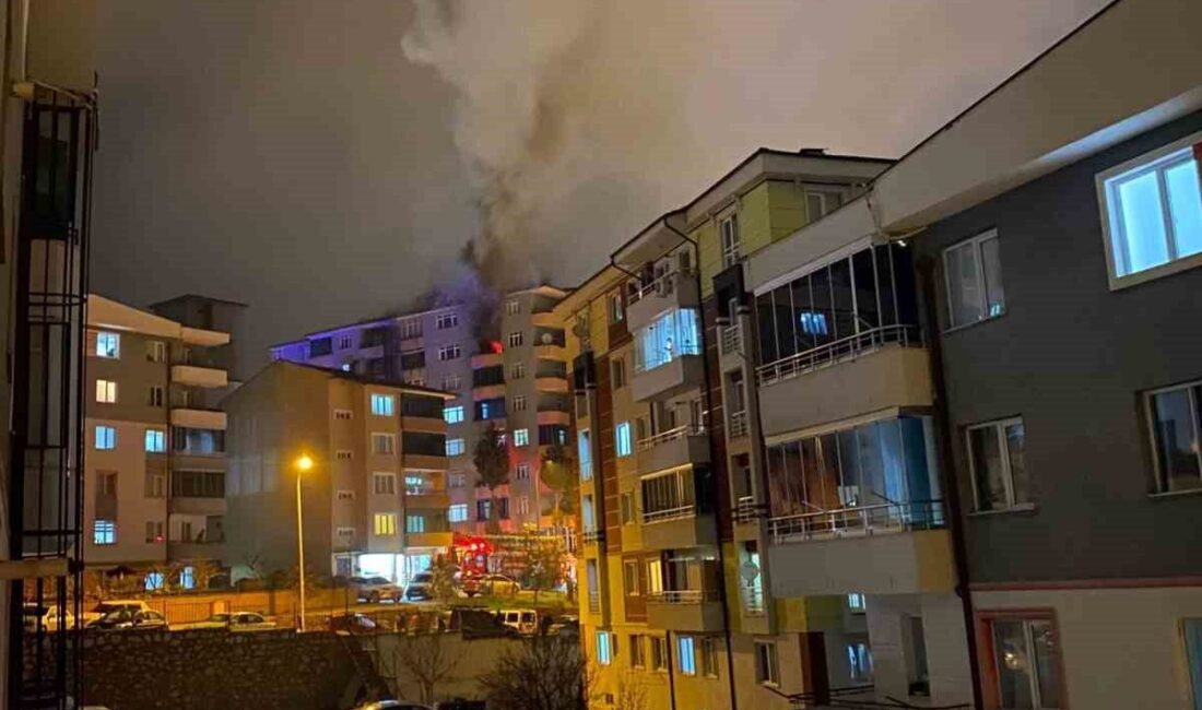 Bilecik’te 7 katlı binanın 6’ncı katında çıkan yangının söndürülmesi için