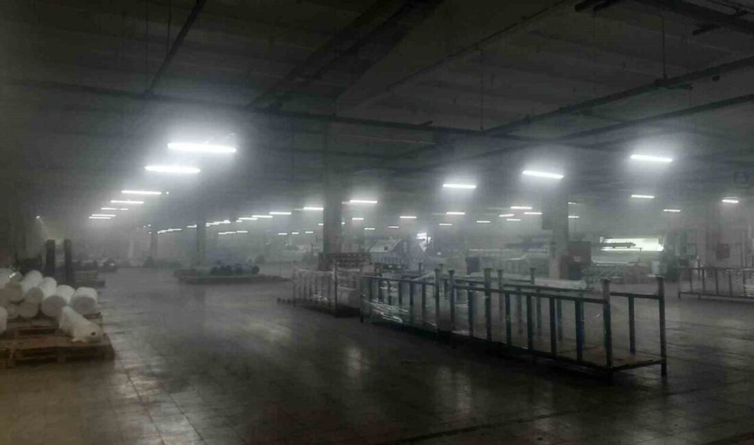 Bilecik’teki tekstil fabrikasında çıkan baca yangını sebebiyle dumandan etkilenen 3