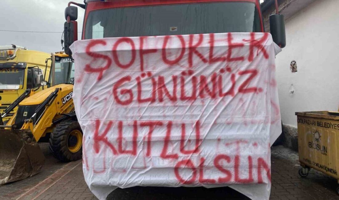 Bilecik’te ilginç bir Dünya Şoförler Günü kutlaması Bilecik’te Dünya Şoförler Günü kutlaması çerçevesinde trafik ve jandarma araçları,