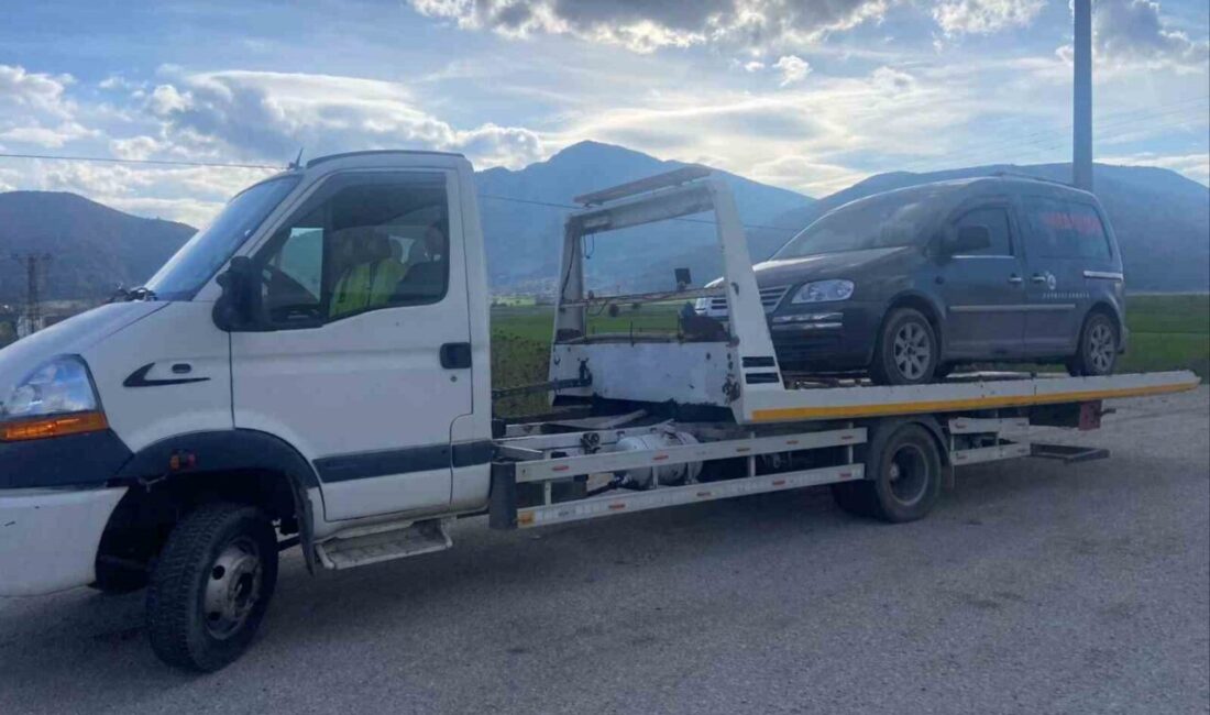 Bilecik’te jandarma tarafından yapılan trafik uygulamasında yakalaması olan araç yakalandı.