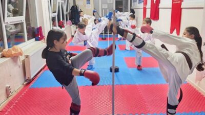 Bilecik’te Gençlik ve Spor Bakanlığı Spor Okulları bünyesinde sürdürülen karate