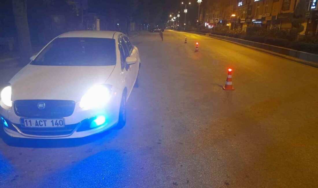 Bilecik’te trafik ekipleri tarafından modifiye araçlara yönelik denetim gerçekleştirilirken, 97