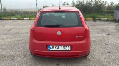 Bilecik’te jandarma tarafından yapılan trafik uygulamasında yakalaması olan araç yakalandı.