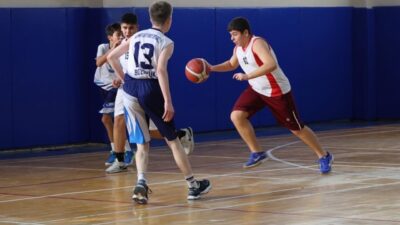 Bilecik’te Okul Spor Faaliyetleri kapsamında düzenlenen yıldız basketbol müsabakaları, heyecanı