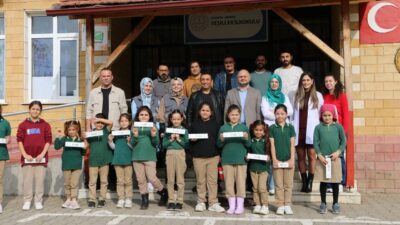 Sakarya Büyükşehir Belediyesi, “Bir Hikaye Bin Neşe” projesi kapsamında Hendek