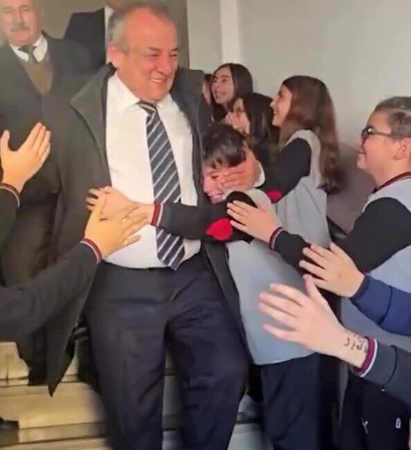 Bolu’da eğitime adadığı 46 yıllık öğretmenlik yolculuğunu tamamlayan Abdullah Aytar,