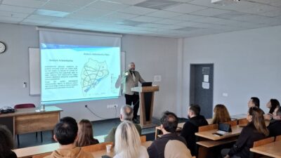 Düzce Üniversitesi Ziraat Fakültesi tarafından düzenlenen Ziraat Fakültesi Konferansları serisinin