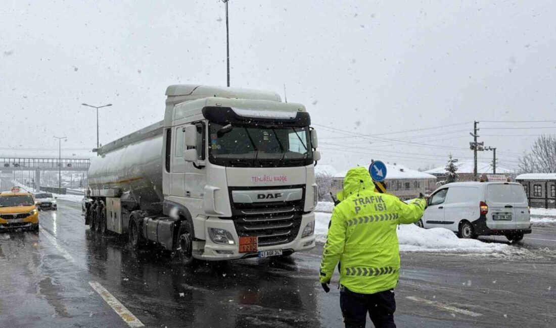 Bolu Dağı ağır tonajlı araçlara kapatıldı Düzce’de etkili olan kar yağışı sebebi ile Bolu Dağı’nın Ankara
